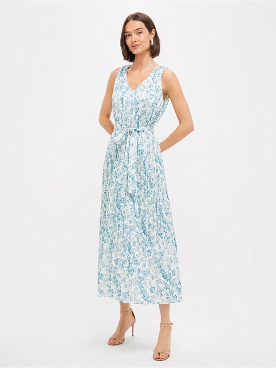 Tuckernuck Dresses & Skirts - TUCKERNUCK Jardin De Fleurs Plisse Crinkle Alina Dress Medium Blue Floral Midi
